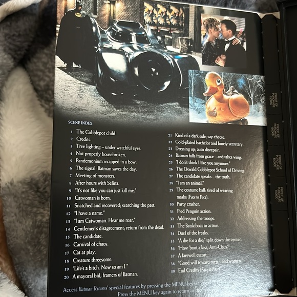 Batman Returns DVD - Picture 2 of 4
